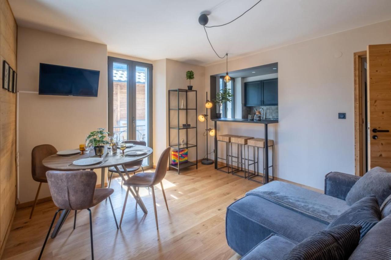 Newly Renovated Apartment With Mont Blanc View Chamonix Kültér fotó